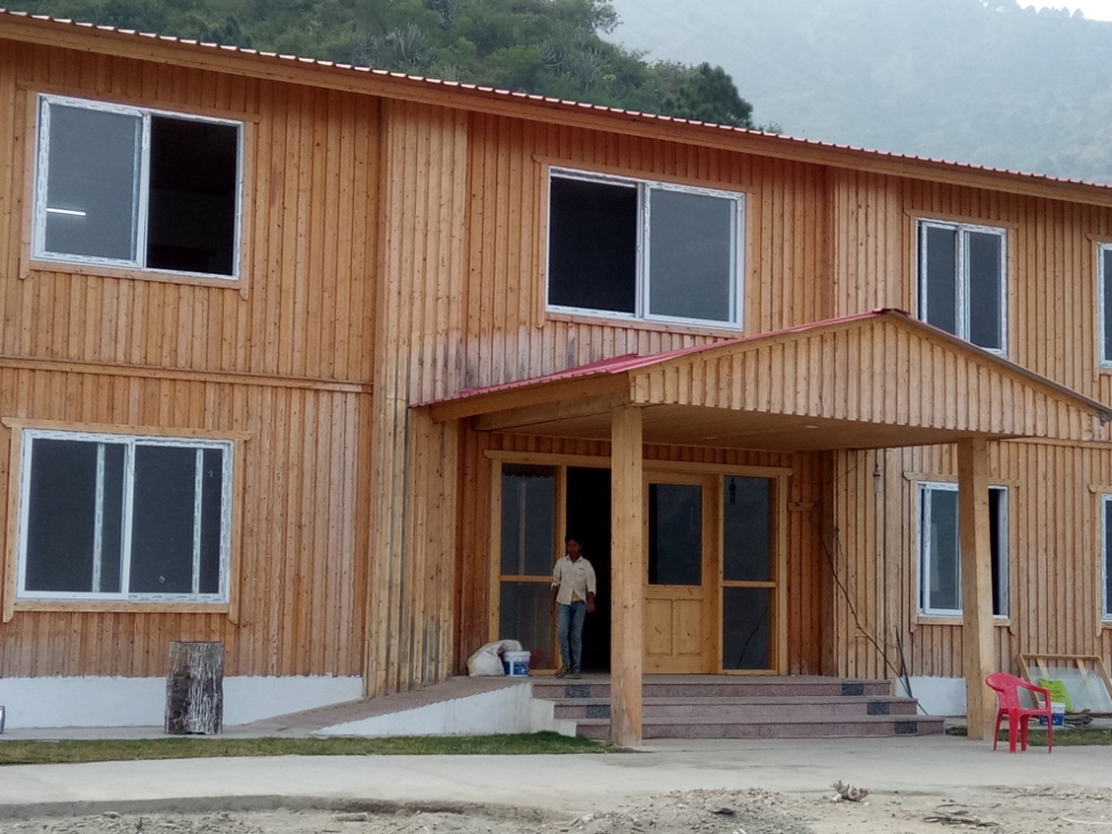 Government building — corridor finishing