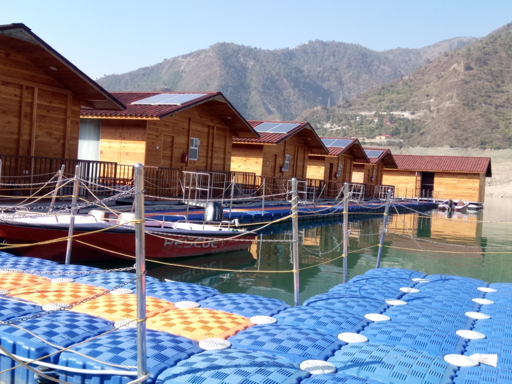Government building — structural columns