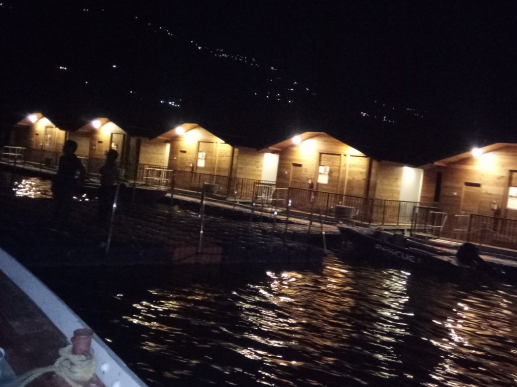 Government building — floor slab construction