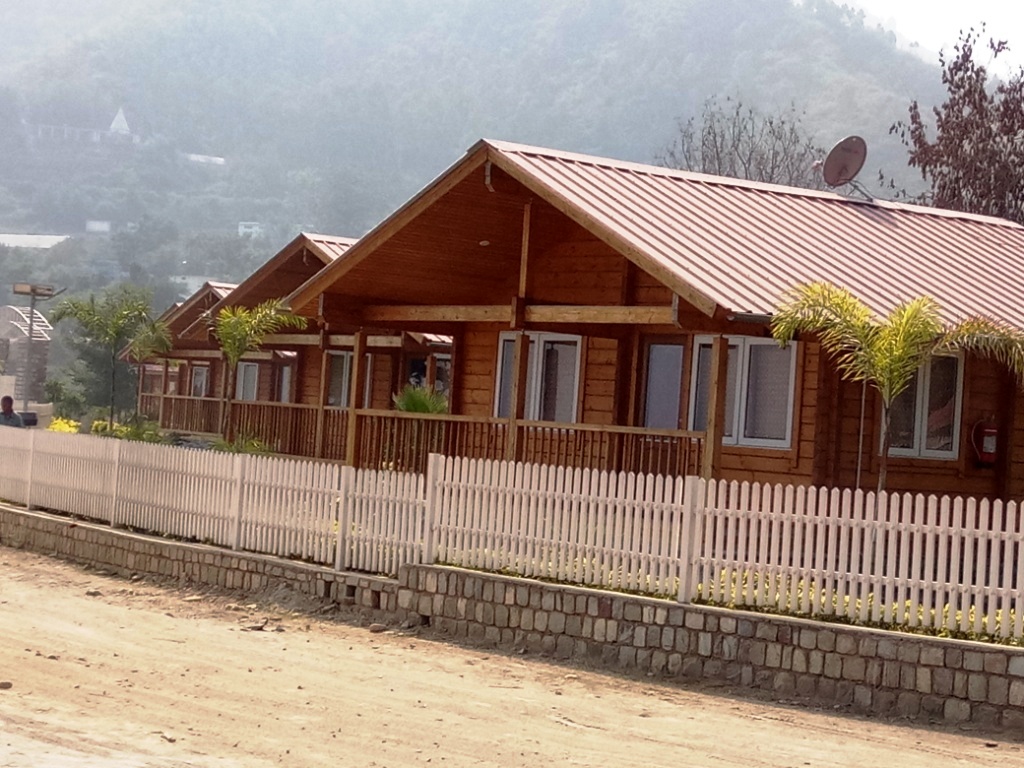 Government building — exterior facade progress
