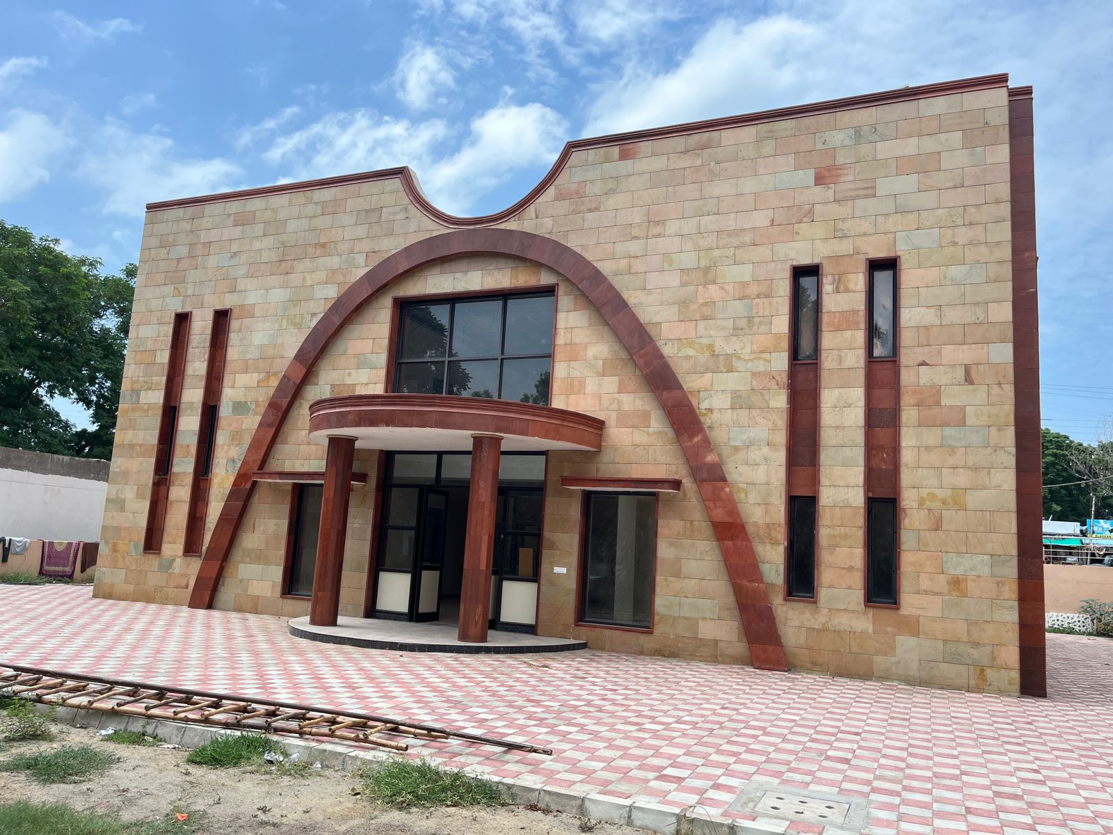 Government building — brickwork masonry